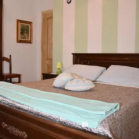 Maria Cristina Casa rural Treiso